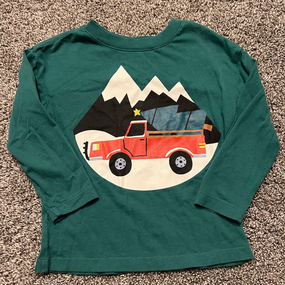 EUC Hanna Andersson Holiday Graphic Tee